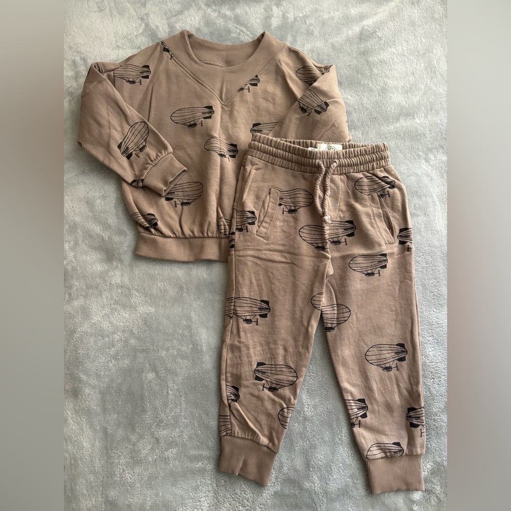 Brown Blimp Print Sweatshirt and Joggers Set